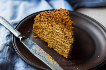 submit a honey cake with sour cream sand and nuts