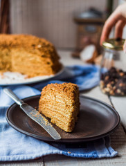 submit a honey cake with sour cream sand and nuts