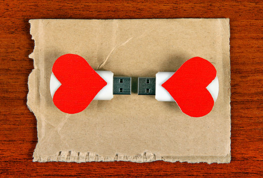 USB Flash Drive with Heart Shapes