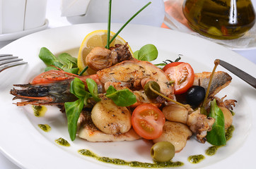 Fried seafood with vegetables