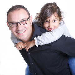 ritratto di padre e figlia su sfondo bianco - 76330018