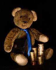Teddy als unseriöser Geschäftsmann, der im Verborgenen der Dun