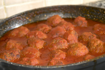 meatballs in tomato sauce