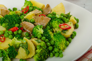 Healthy sping salad with Super Greens