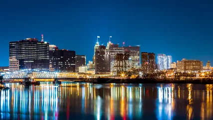 Fototapeten Stadtbild von Newark, NJ bei Nacht © mandritoiu