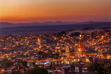 Fototapeta na wymiar San Miguel de Allende Mexico Miramar Overlook Sunset Parroquia