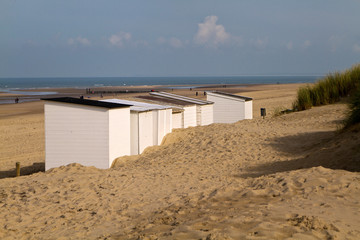 Obraz na płótnie Canvas Strandkabine, Strand, Dünen, niederländische Nordseeküste