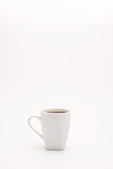 Obraz na płótnie Canvas Brown coffee beans isolated on white background