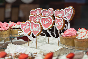 Cookies in the shape of a heart with the inscription 