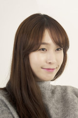 Naklejka premium Portrait of young asian woman