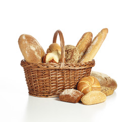 Einkaufskorb mit Brot