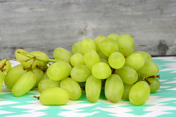 bunch of green grapes