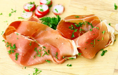chiffonnade de jambon cru persillée