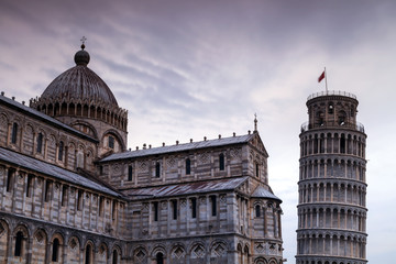 La cath&eacute;drale et la tour de Pise
