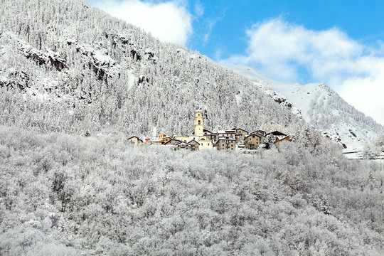 Valmalenco (IT) - Villaggio di Primolo