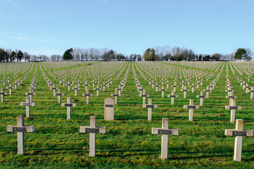 Fototapeta na wymiar cemetery of French soldiers from World War 1 in Targette
