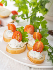 canapes with cheese and venetables