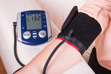 Blood pressure gauge examination
