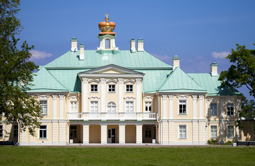 Fototapeta na wymiar Petersburg. Oranienbaum (Lomonosov). Big Menshikovsky palace.