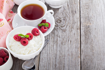Rice pudding with raspberries