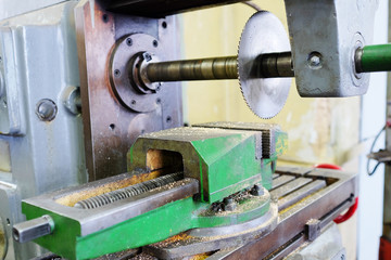 automatic saw for metal