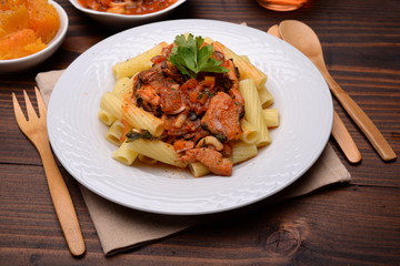 RIGATONI SAUCE WITH DRESSING OF FISH