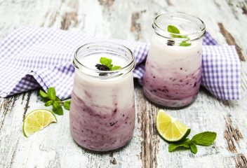 fresh fruit yoghurt with blackberries