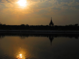 Fototapeta na wymiar Sunrise at U bein bridge, mandalay, myanmar