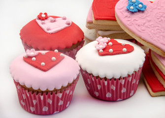 Butter cookiesn and cupcake