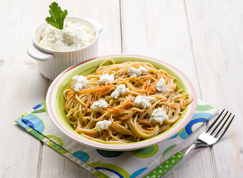 spaghetti with ricotta and carrots