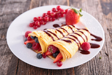 crepe and berry