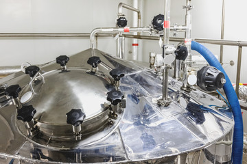 Head of water boiler or tank