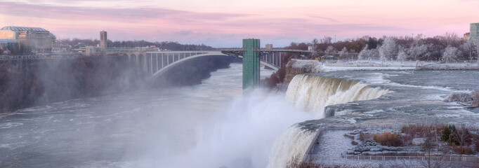The Niagara Falls in November - 76431247