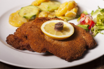 Wiener Schnitzel mit Kartoffelsalat