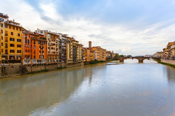 Obraz premium Arno River and bridges Santa Trinita