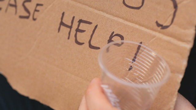 Donation cup of a bagger