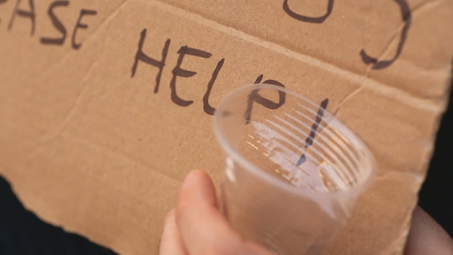 Donation cup of a bagger