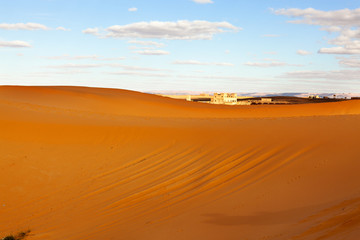 Obraz na płótnie Canvas Sand dune in the desert of Morocco