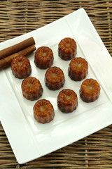 cannelés de bordeaux