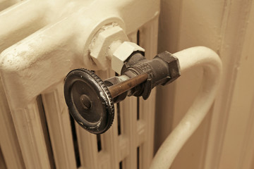 vanne radiateur fonte ancien