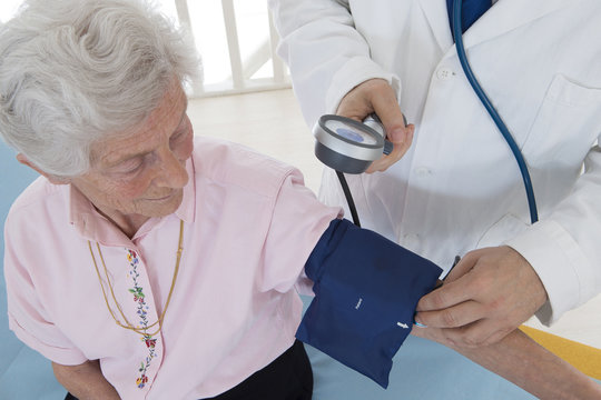 PRESSION ARTERIELLE SENIOR