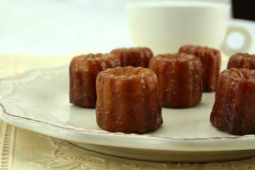 cannelés de bordeaux