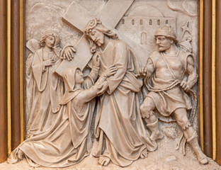 Fototapeta na wymiar Vienna - Jesus meet his mother relief in Sacre Coeur church