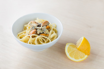 Linguine con vongole e cozze