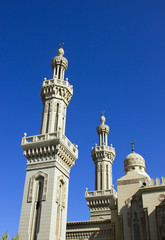 Fototapeta na wymiar Mosque with clear blue sky