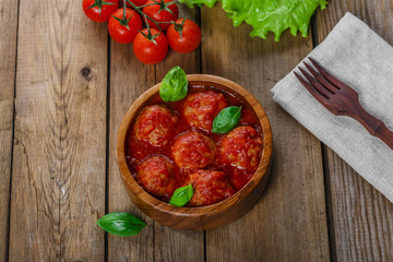 meatballs in tomato sauce
