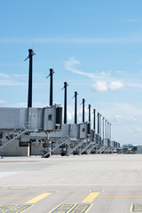 Flughafen Fluggastbr&uuml;cken