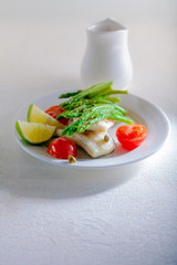 Mackerel fillets with asparagus