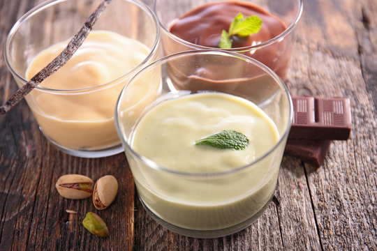 various cream dessert