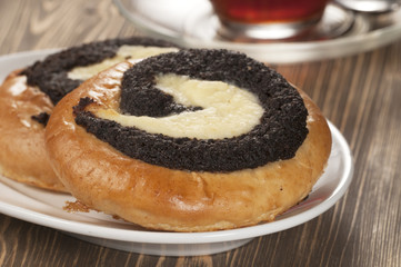Curd tarts with poppy seeds